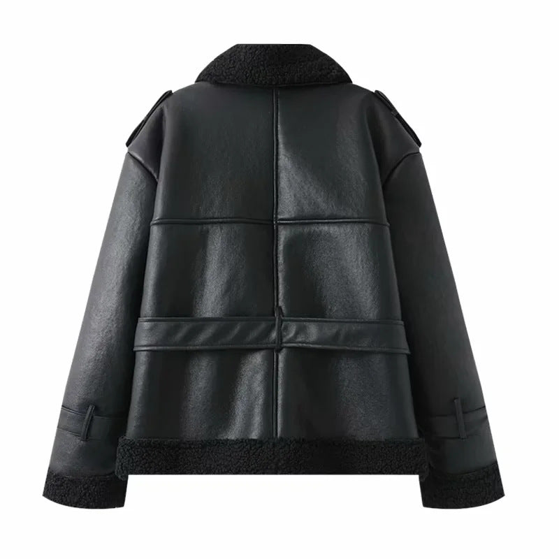 Damen nan kurzer Oversize Kunstleder-Mantel mit Teddybesatz Schalkragen und Wickelgürtel Drune
