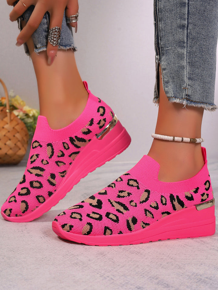 Damen  Sock-Sneaker mit elastischem Strickoberteil Leopardmuster und keilprofilsohle Drune