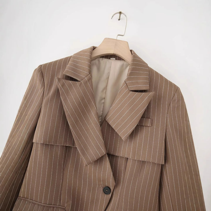Damen nan gestreifter Oversize-Blazer mit asymmetrischer Schalkragen-Überlagerung und Pattentaschen Drune