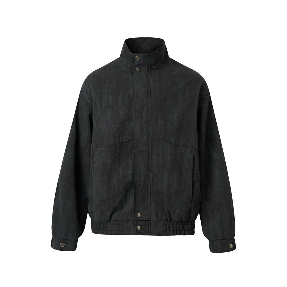 Unisex Kurzblouson im minimalistischen Workwear‑Look mit hohem Stehkragen und Druckknopfverschluss Drune