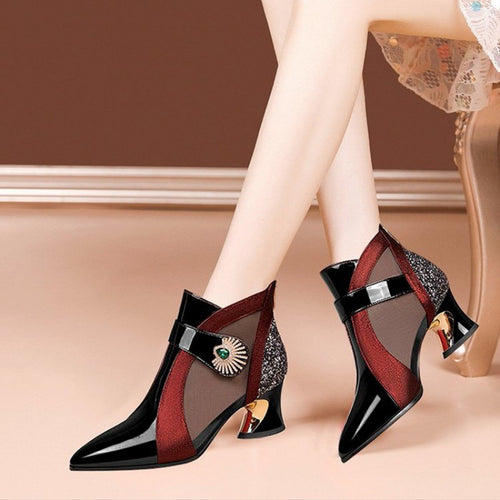 Damen nan elegante Netzstoff-Stiefelette mit Schmuckbesatz und geschwungenem Absatz Drune