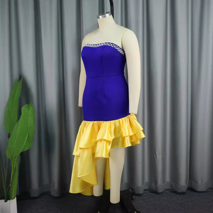 Damen Kleid mit schulterfreiem Design und voluminösem Rüschensaum Drune
