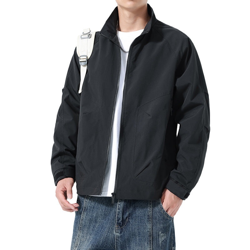 Herren Leichte Utility-Übergangsjacke mit Stehkragen, Raglanärmeln und verstellbaren Klettbündchen Drune