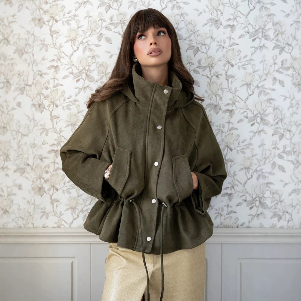 Damen Kurzblouson aus Veloursleder-Optik mit Kapuze, Tunnelzug‑Taillierung und Pattentaschen Drune
