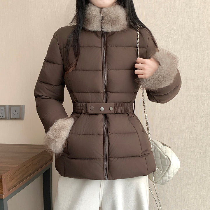 Damen nan taillierte Thermo-Kurzjacke mit elastischem Taillengürtel, Webpelzkragen und Kunstfellmanschetten Drune
