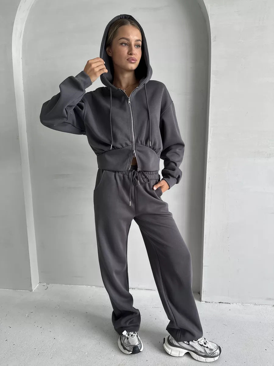 Damen gekürzte Zip-Kapuzenjacke mit formender Taillennaht und relaxed High-Waist Loungehose Drune