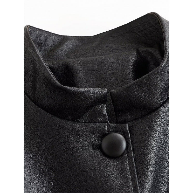 Damen Taillierte Utility‑Jacke aus Kunstleder mit Stehkragen, aufgesetzten Brusttaschen und Bindegürtel Drune