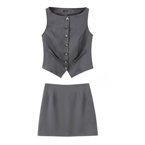 Damen-Set aus tailliertem Weste und kurzem Rock mit eleganten Knopfdetails Drune