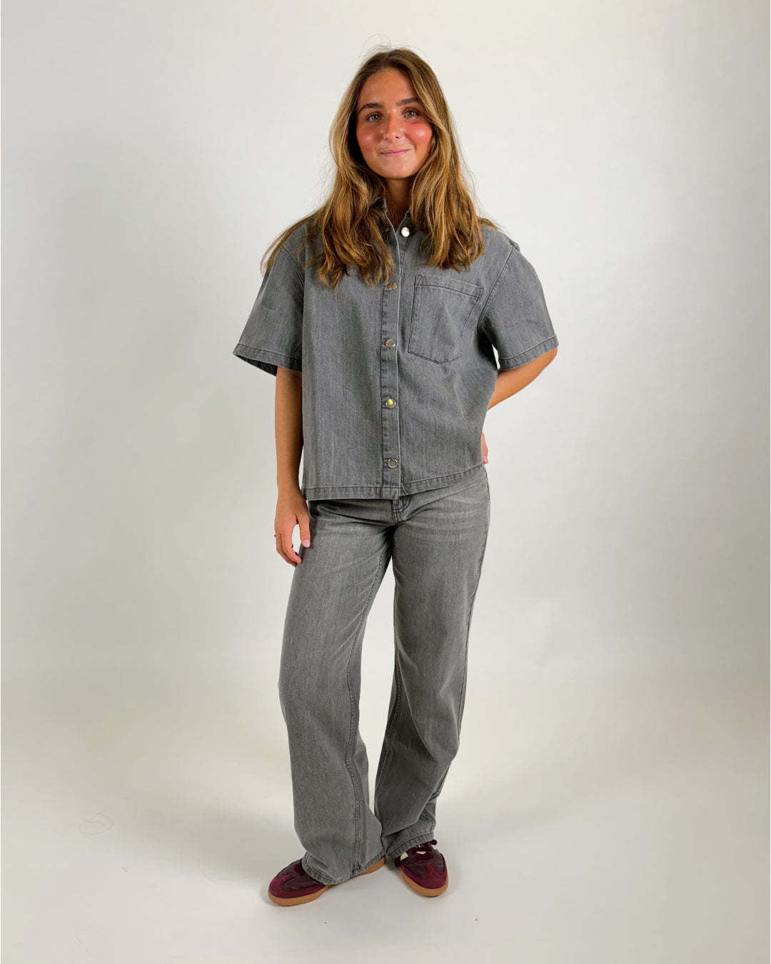 Damen Oversized Denim-Hemd mit kurzen Ärmeln und aufgesetzten Taschen Drune