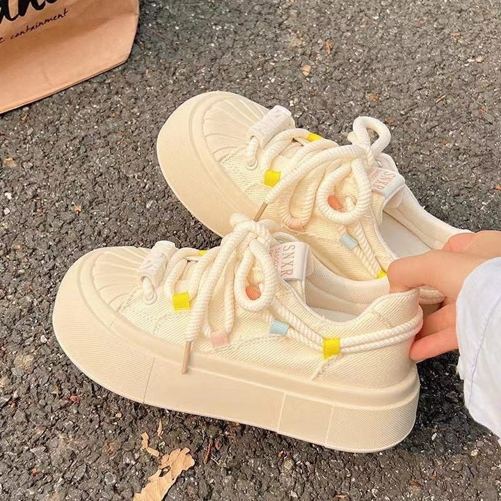 Damen Sportliche Plateau-Sneaker mit farbenfrohen Akzenten und robustem Obermaterial Drune
