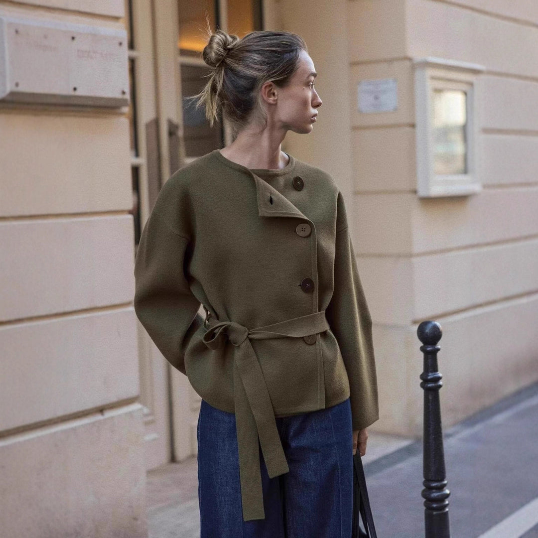 Damen Strickjacke mit asymmetrischer Knopfblende und Taillengürtel Drune