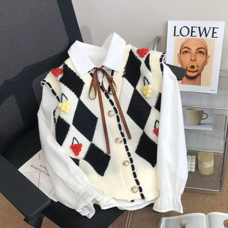 Damen Strickweste mit bunten Applikationen Drune