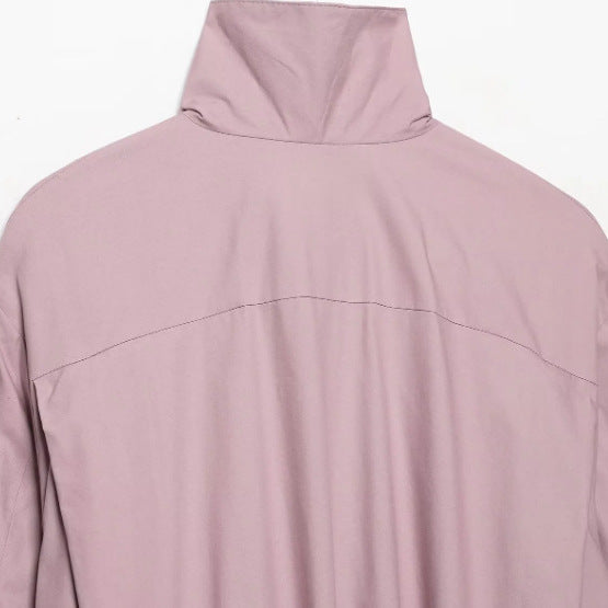 Damen Kurzblouson im Boxy‑Cut mit hohem Stehkragen, verdecktem Reißverschluss und elastischem Saum Drune