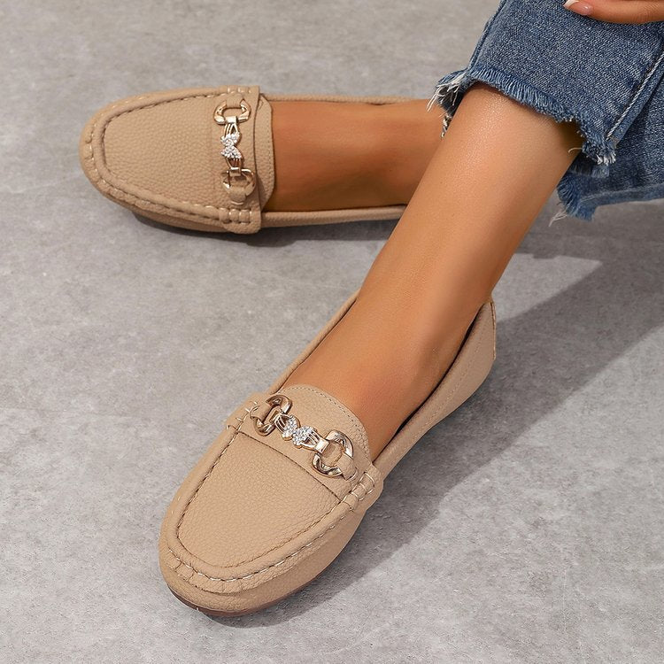 Damen elegante Mokassin-Slipper mit Zierkettchen und gepolstertem Komfortfußbett Drune