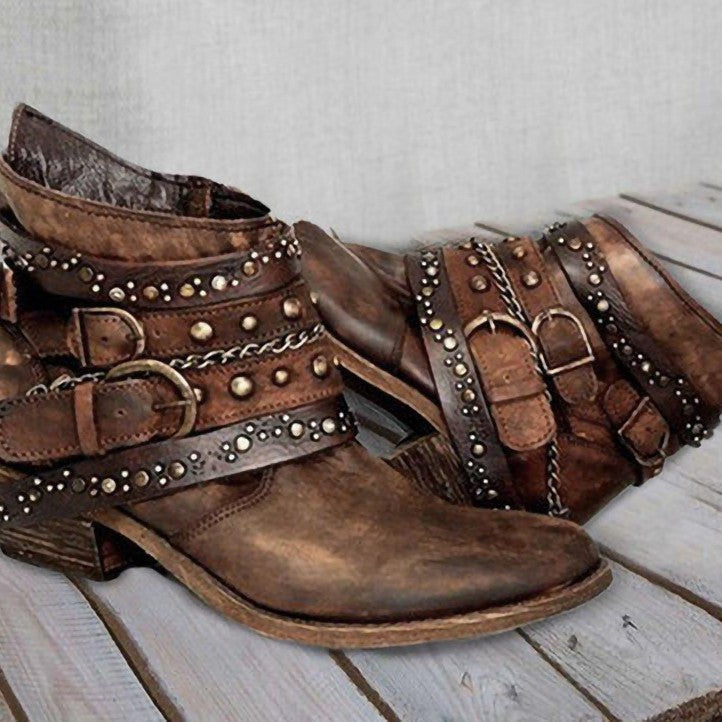 Damen nan knöchelhohe Biker-Stiefelette mit mehreren Nietenriemen, dekorativen Ketten und verstellbaren Schnallen Drune