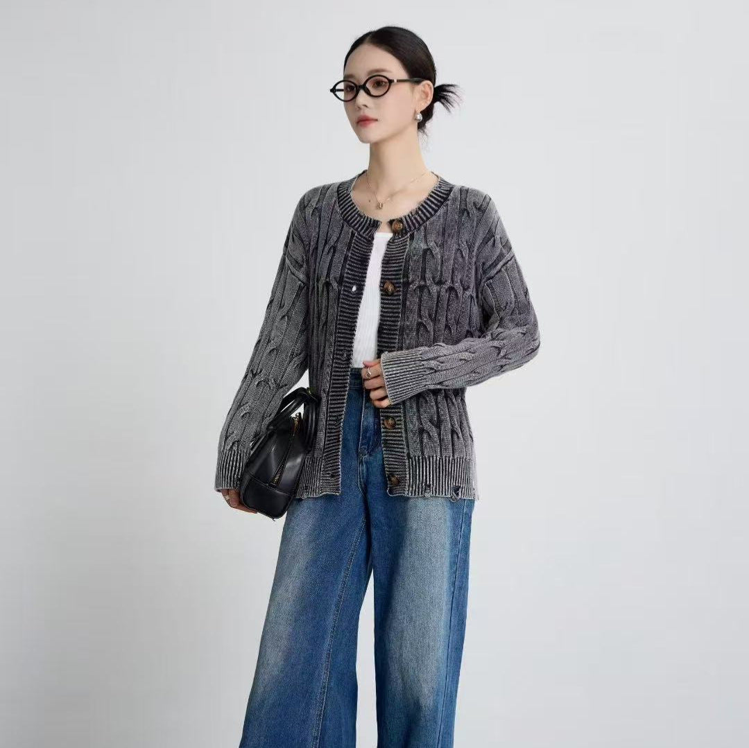 Damen Strickjacke mit Zopfmuster und Knopfverschluss Drune