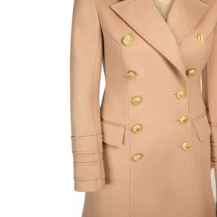 Damen Kurzmantel im Blazerkleid‑Stil mit strukturierter Taillierung und goldenen Zierknöpfen Drune