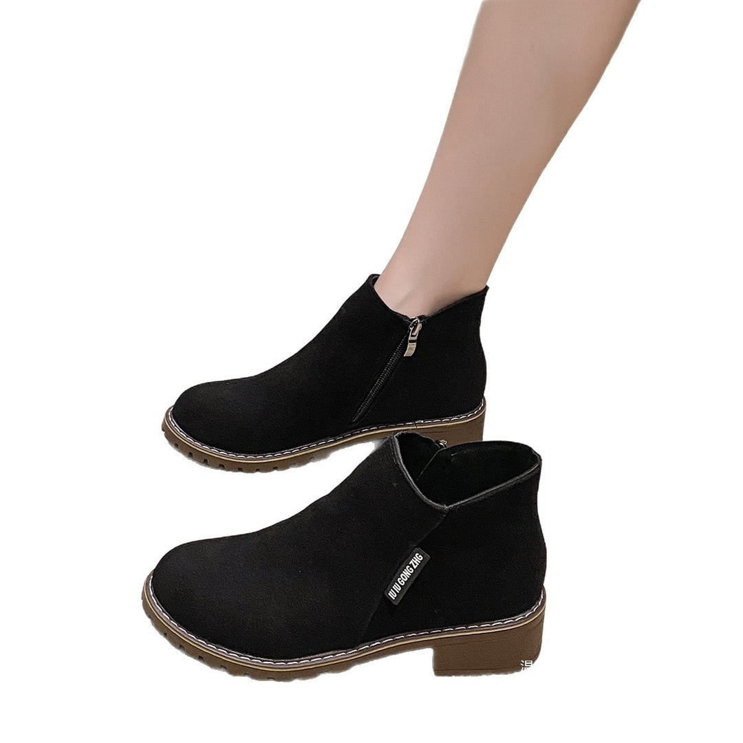 Damen nan kurze Reißverschluss-Stiefelette aus Veloursoptik mit profiliertem Traktorsohlensystem und gepolstertem Komfortfutter Drune