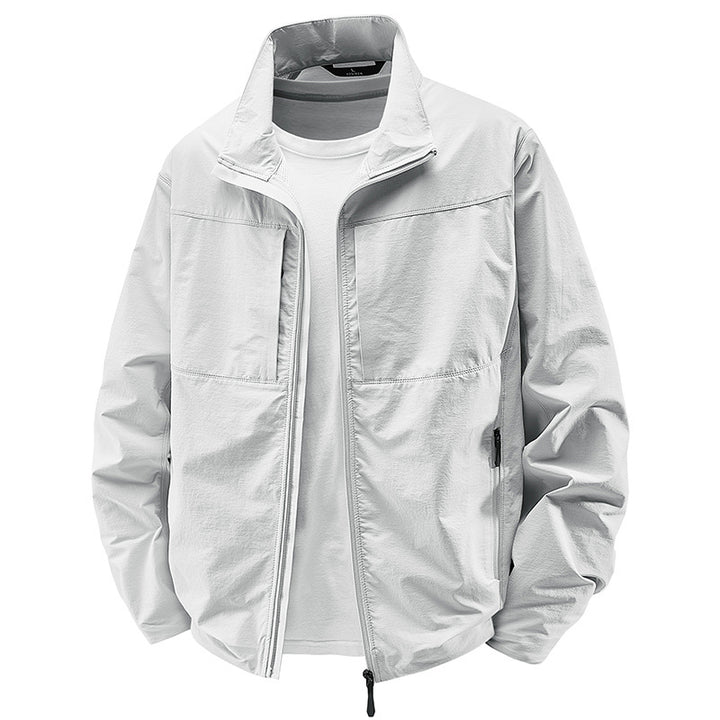 Herren Leichte urbane Windjacke mit Stehkragen, wasserabweisender Gewebemischung und verdeckten Reißverschlüssen Drune