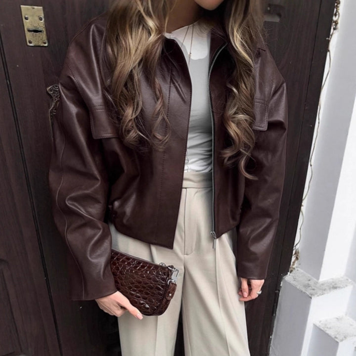 Damen cropped Lederjacke mit robustem Kragen und praktischen Taschen Drune
