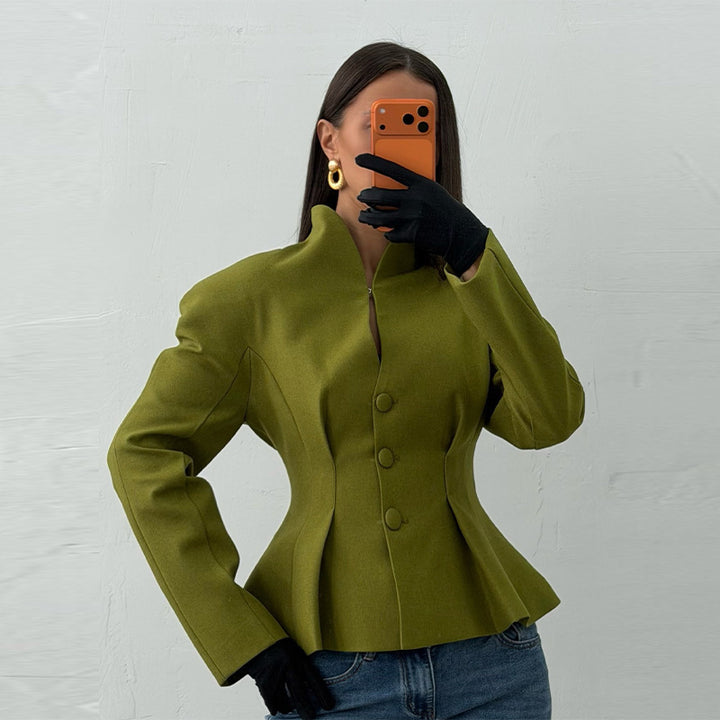 Damen Taillierte kragenlose Blazerjacke mit verdeckter Knopfleiste und figurnahen Abnähern Drune