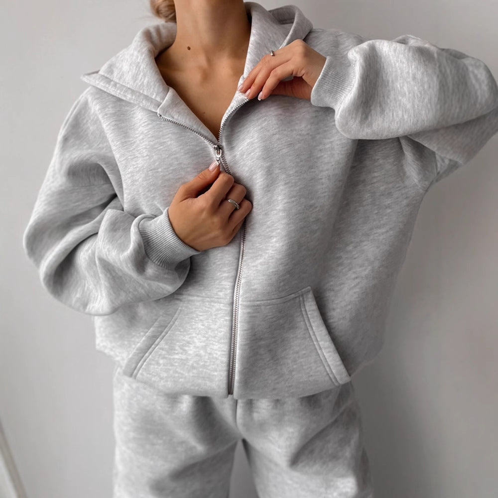 Damen Loungewear-Set Drune: Oversized Zip-Hoodie mit Kapuze und weiter High-Waist Sweatpant aus Soft-Fleece