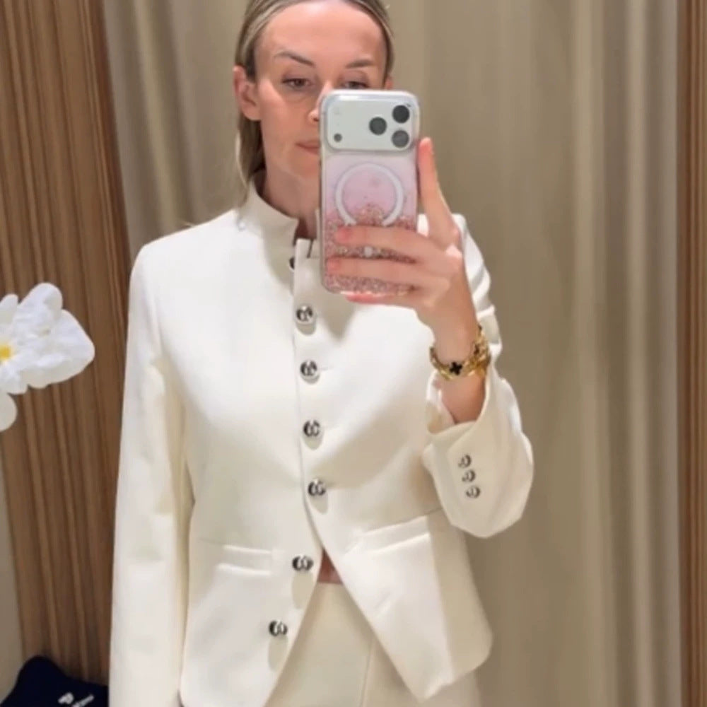 Damen Taillierter Blazer mit Stehkragen und silbernen Schmuckknöpfen Drune