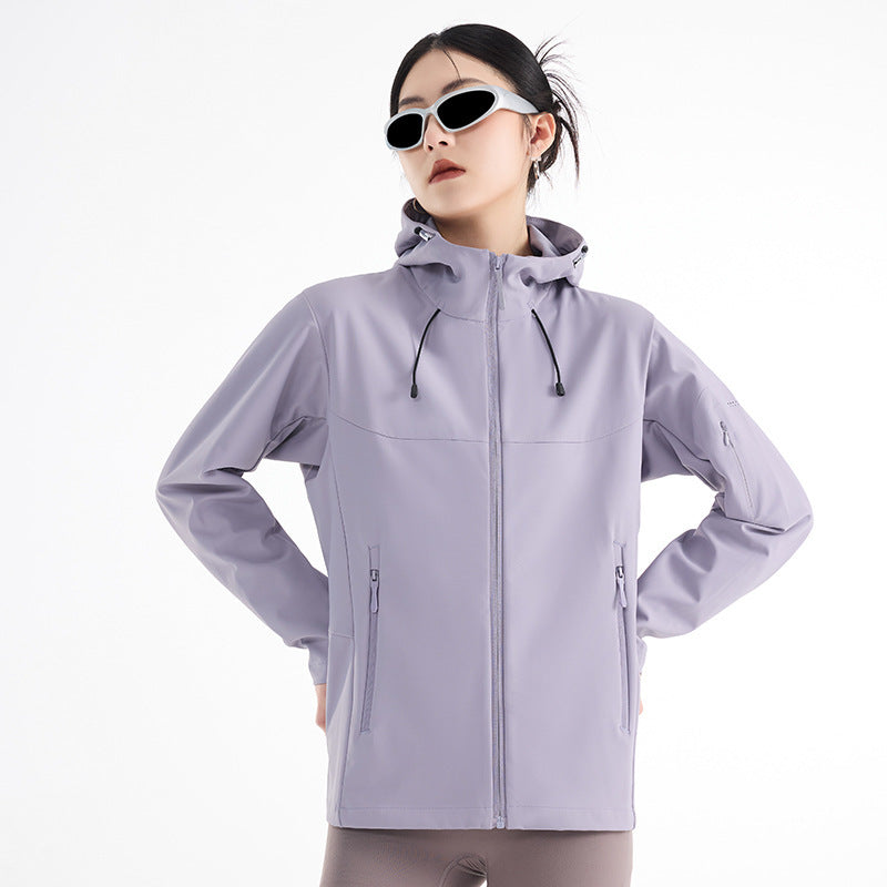 Damen Atmungsaktive Softshell-Regenjacke mit Kapuze, winddicht und minimalistischer Tech-Optik Drune