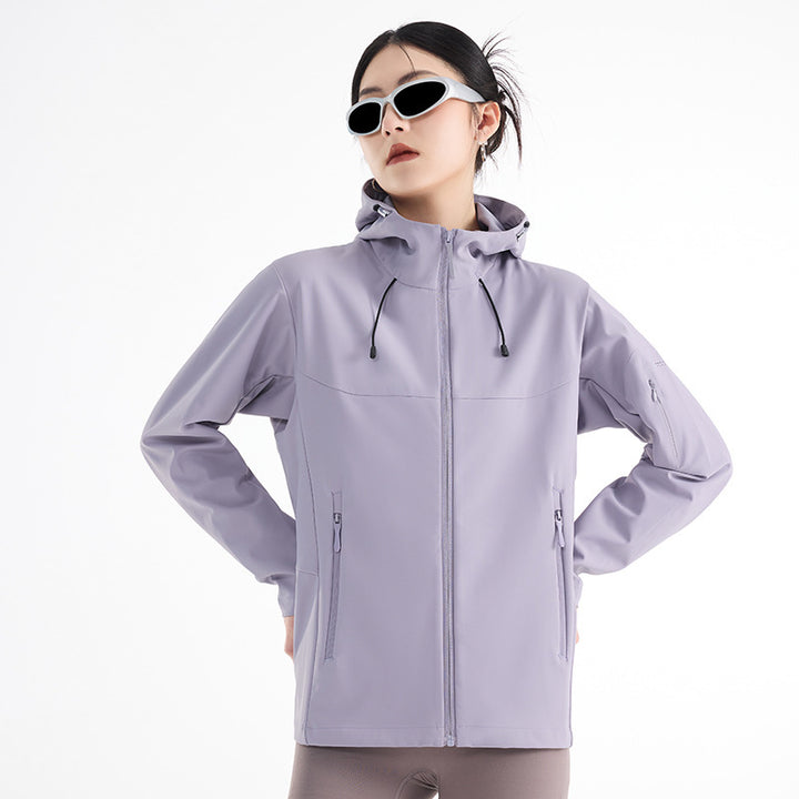 Damen Atmungsaktive Softshell-Regenjacke mit Kapuze, winddicht und minimalistischer Tech-Optik Drune