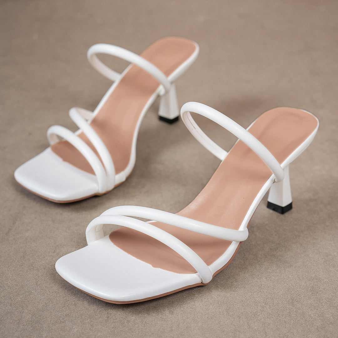 Damen nan minimalistische Sandalette mit drei schmalen Riemen, quadratischer Zehenform und femininem Trichterabsatz Drune