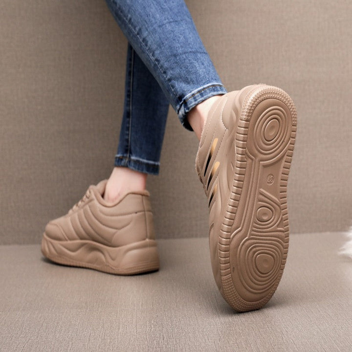 Damen sportliche Sneaker mit rutschfestem Profil und wärmendem Innenfutter Drune