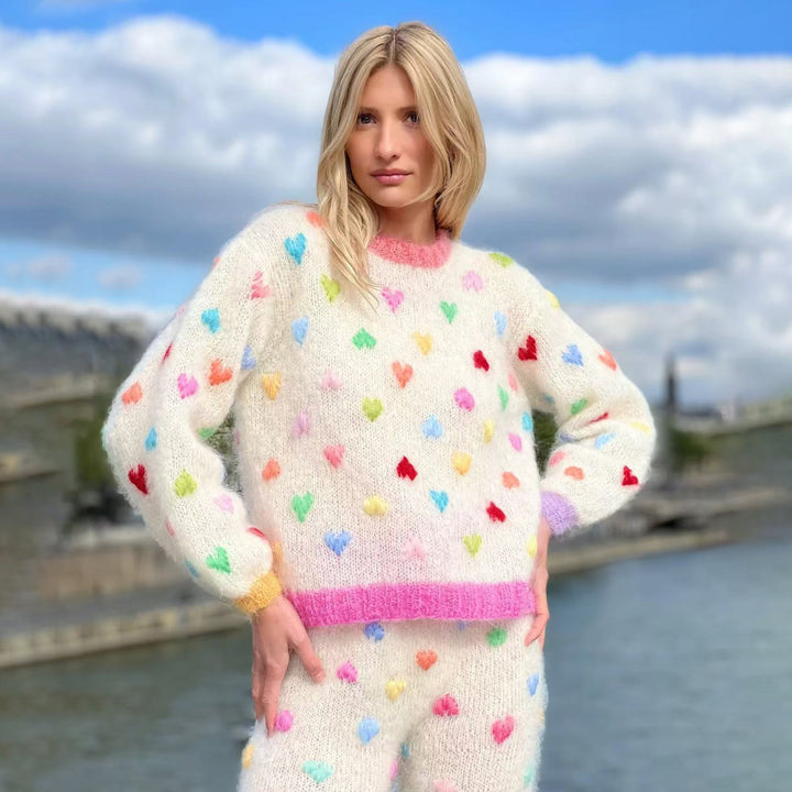 Damen Pullover mit farbenfrohen Herz-Applikationen und weichem Material Drune