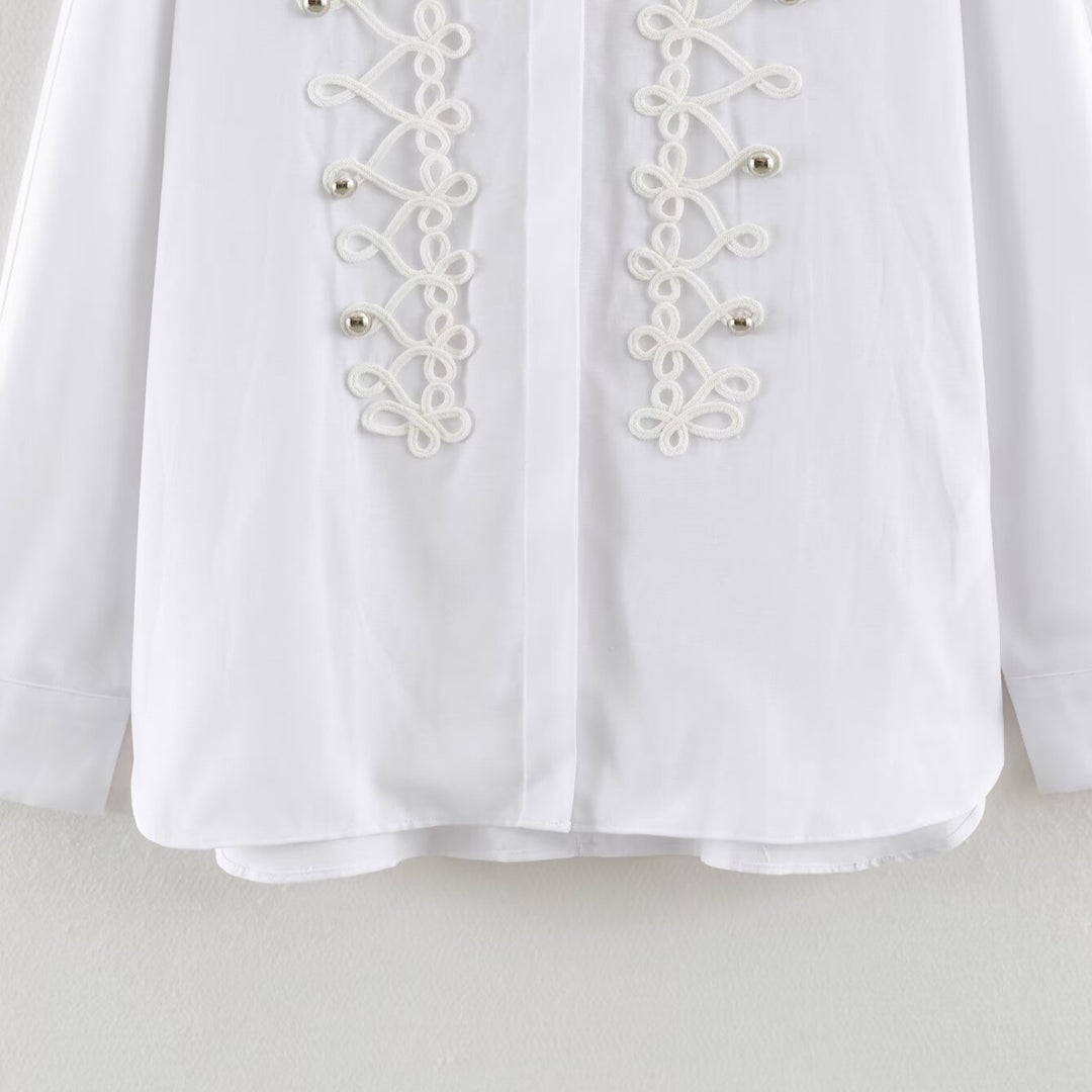 Damen Langärmlige Hemdbluse mit dekorativer Froschverzierung und verdeckter Knopfleiste Drune