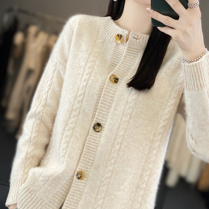 Damen Kaschmirähnlicher Zopfmuster‑Cardigan mit Rundhals und Hornoptikknöpfen Drune