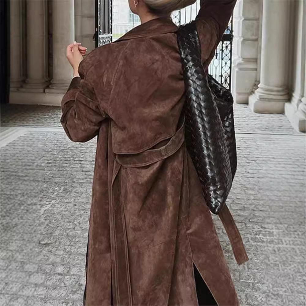 Damen Langer Wildleder-Mantel mit taillierbarem Gürtel und modischem Kragen Drune