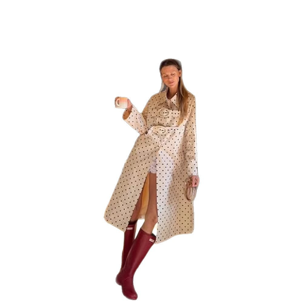 Damen Langer gepunkteter Trenchcoat mit übergroßem Revers und Zierösen Drune