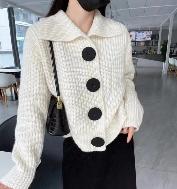 Damen Kuschelige Strickjacke mit breiten Knöpfen und klassischem Kragen Drune