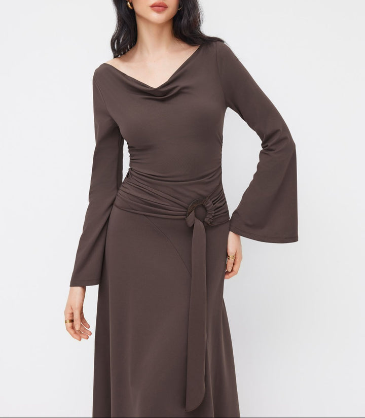 Damen Asymmetrisches Midikleid mit Wasserfallkragen, Glockenärmeln und seitlichem Ringdetail Drune