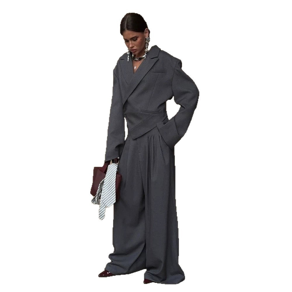 Damen Oversized-Blazer-Set mit tailliertem Schößchen und Plissee-Midirock Drune