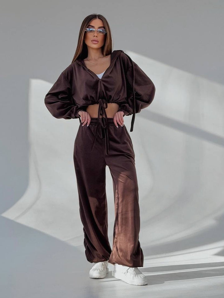 Damen Cropped Kapuzen-Sweatshirt mit Kordelzug am Saum und weite Raffung-Loungehose Drune