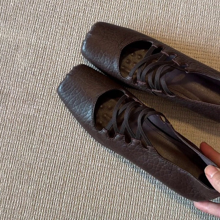 Damen Ballerina-Schuhe mit innovativer Riemenführung und weichem Leder Drune