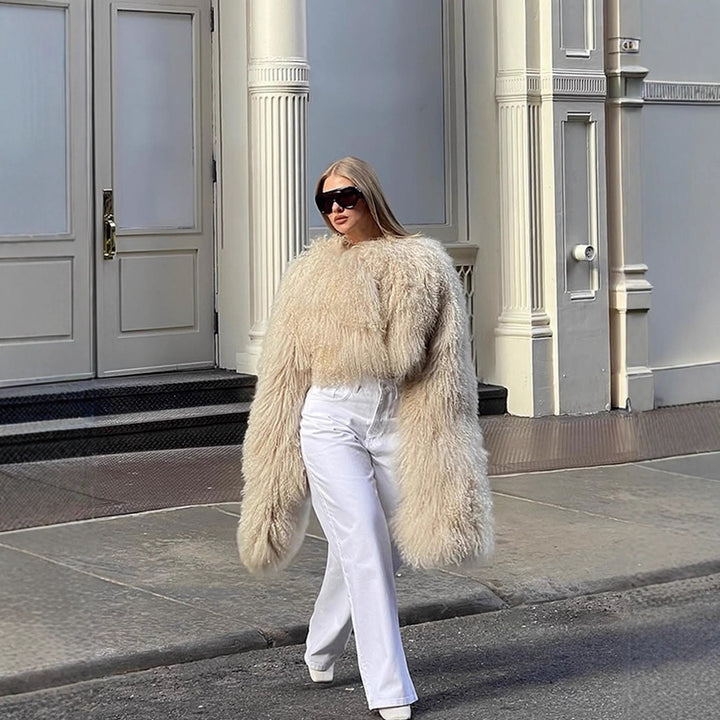 Damen Kunstfelljacke mit voluminösem Kragen und eleganten Details Drune