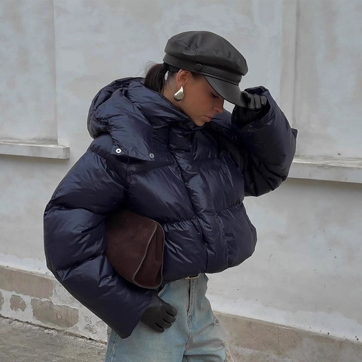 Damen Kurz geschnittene glänzende Oversize-Steppjacke mit hohem Kragen Drune