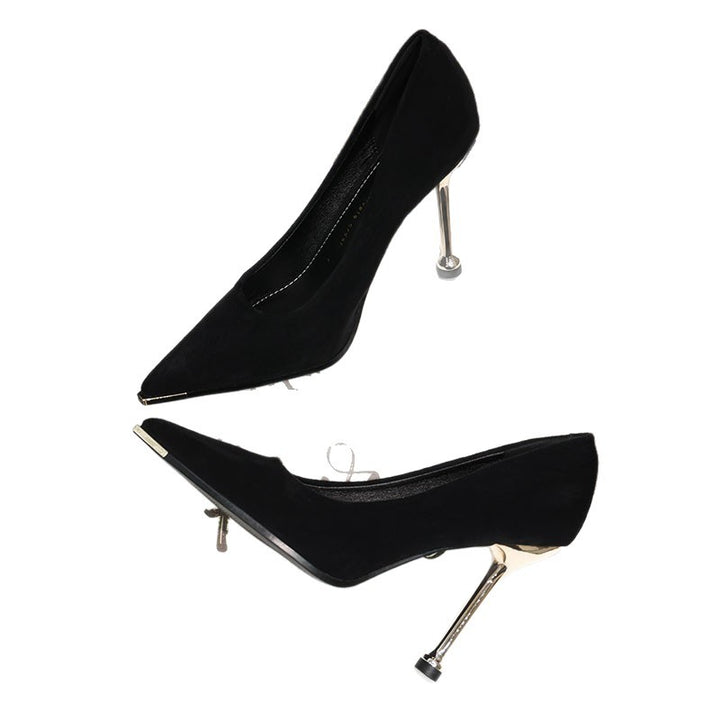Damen Elegante spitz‑quadratische Velours‑Pumps mit kleinem Blockabsatz und goldener Zehenkappe Drune