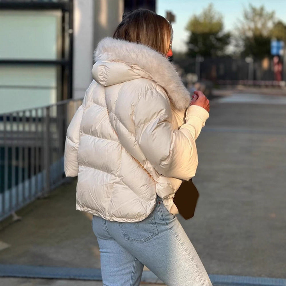 Damen Kurze gesteppte Daunenjacke mit voluminösem Kunstfell-Schalkragen und taillierendem Schnitt Drune