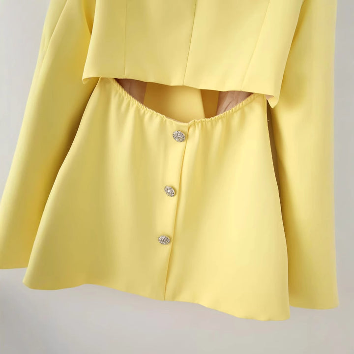 Damen nan taillierter Blazer mit geschwungenem Lagenkragen, figurformenden Abnähern und dekorativem Zierknopf Drune