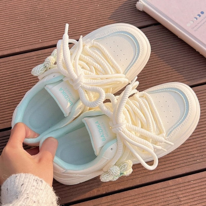 Damen Trendige Sneakers mit blumigen Akzenten und dämpfender Sohle Drune