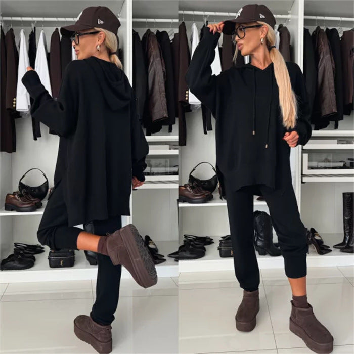 Damen Lounge-Set aus weichem Feinstrick mit übergroßem Kapuzenpullover und schmal zulaufender Bündchenhose Drune