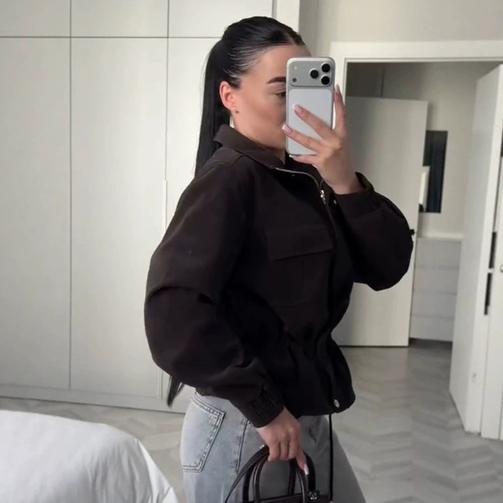 Damen Kurzjacke im Utility‑Stil mit Taillenzug und Stehkragen Drune