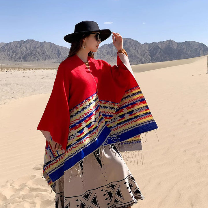 Damen Oversize-Wendepancho aus Wollmix mit Ethno-Jacquard und Fransensaum Drune
